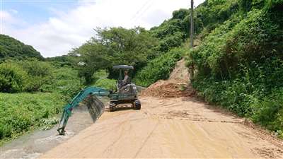 院内土砂崩れ